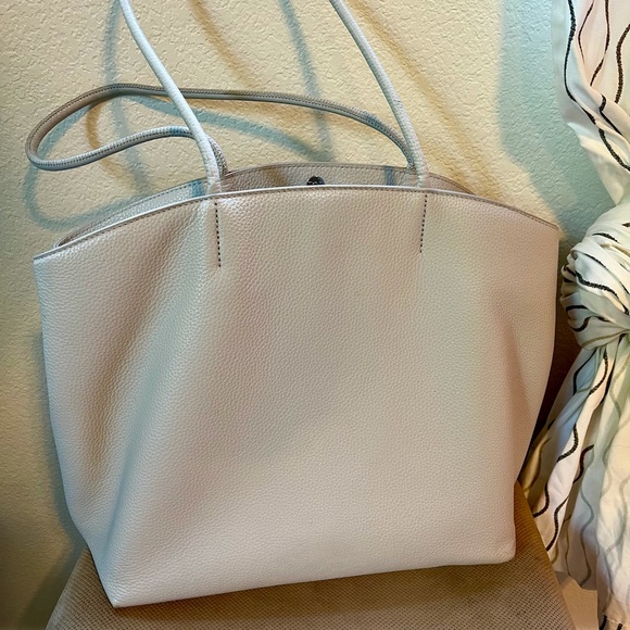 Marc Jacobs Tote - Picture 4 of 7